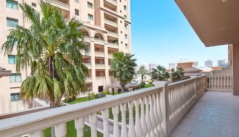 Residential Ready 1 Bedroom S/F Apartment  for sale in The-Pearl-Qatar , Doha-Qatar #10997 - 1  image 